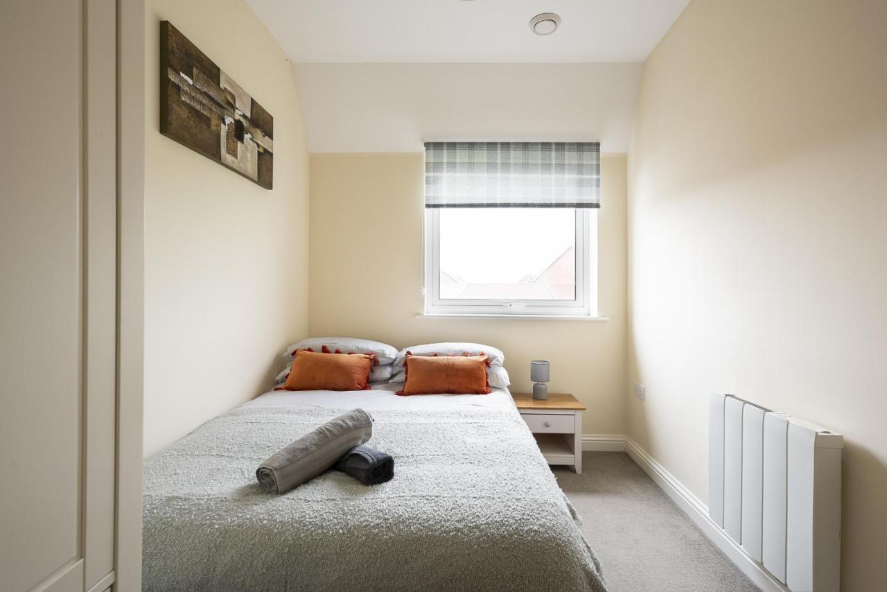 Inaras Place Aylesbury  Eksteriør billede