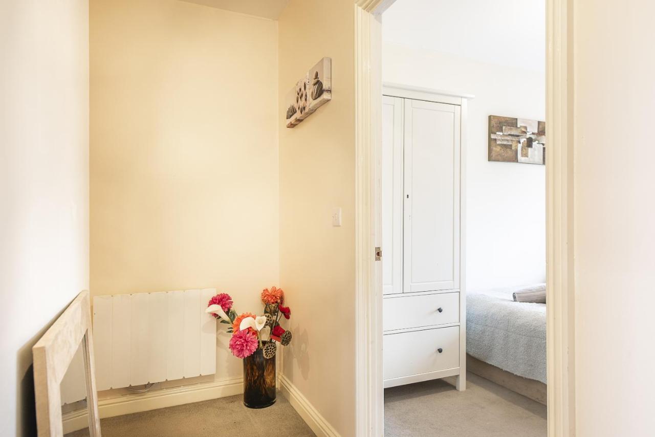 Inaras Place Aylesbury  Eksteriør billede